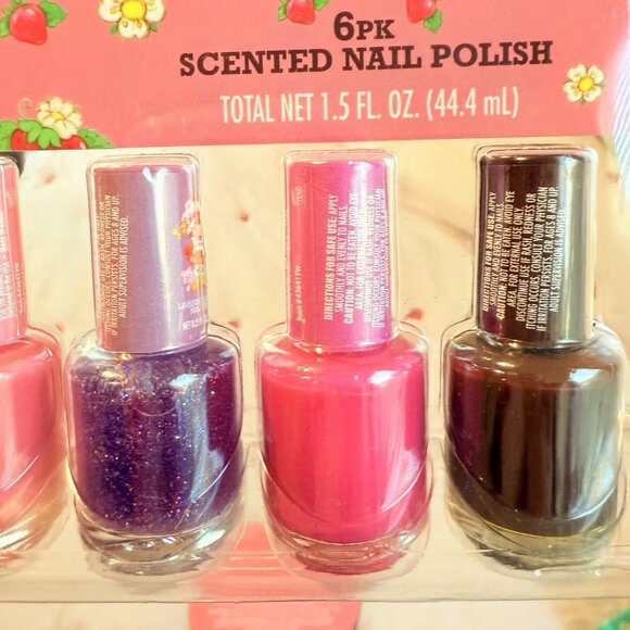 Strawberry Shortcake Lip Gloss And Scented Nail Poleish Set Bundle - Picture 5 of 7